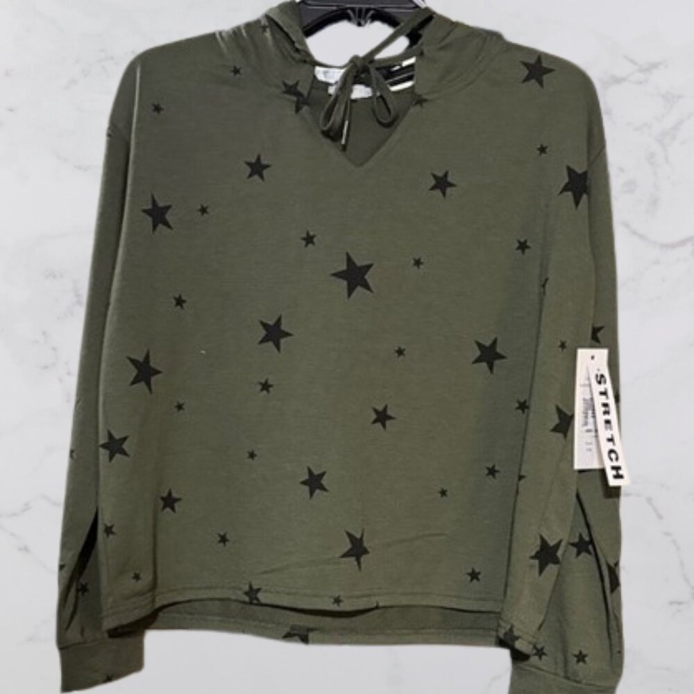 NWT Sportelle Green and Black Star Top Size Petite Medium